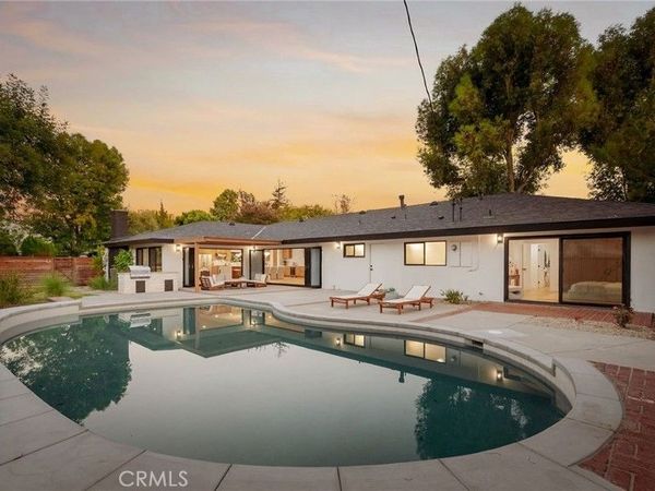17601 McCormick Street, Encino, CA 91316