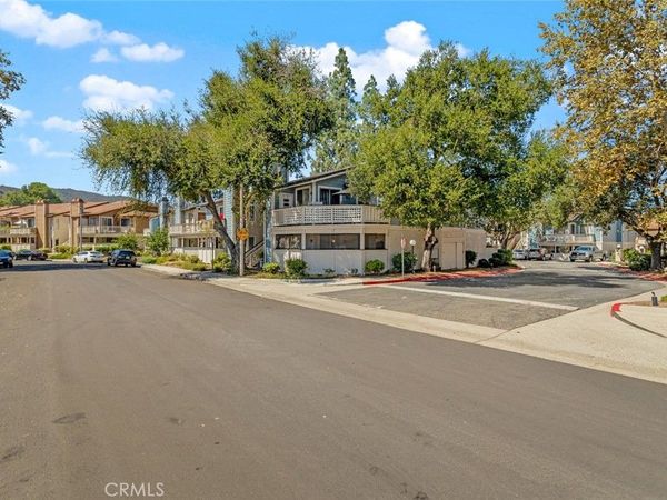 2438 Pleasant Way #M, Thousand Oaks, CA 91362