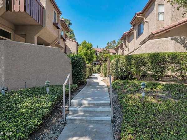 2445 Chandler Avenue, Unit 3, Simi Valley, CA 93065