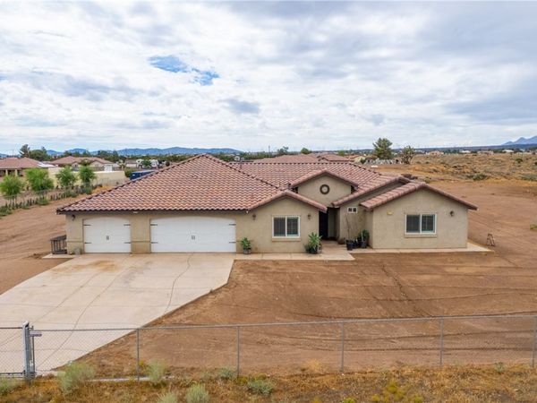 10215 Nielson, Oak Hills, CA 92344