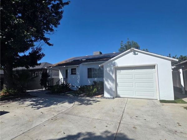 7453 Blewett Avenue, Lake Balboa, CA 91406