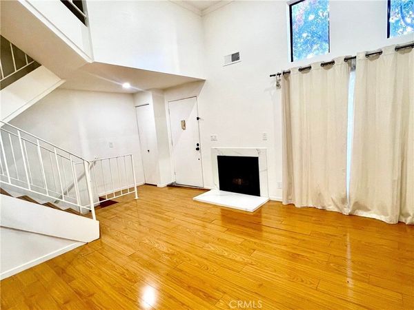 9131 Burnet Ave, Unit 23, North Hills, CA 91343