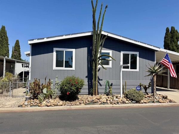 10800 Woodside Avenue, Unit 242, Santee, CA 92071