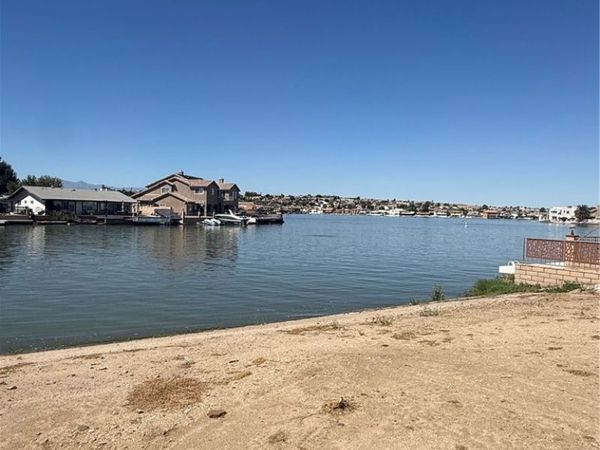 13608 Sea Gull, Victorville, CA 92395