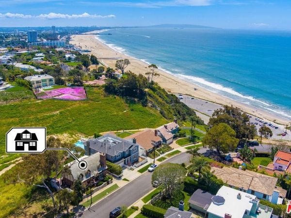 15215 Friends Street , Pacific Palisades, CA 90272