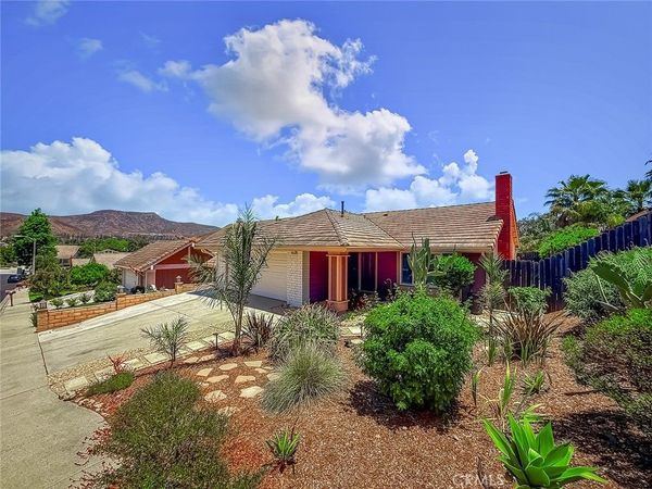628 San Telmo, Newbury Park, CA 91320