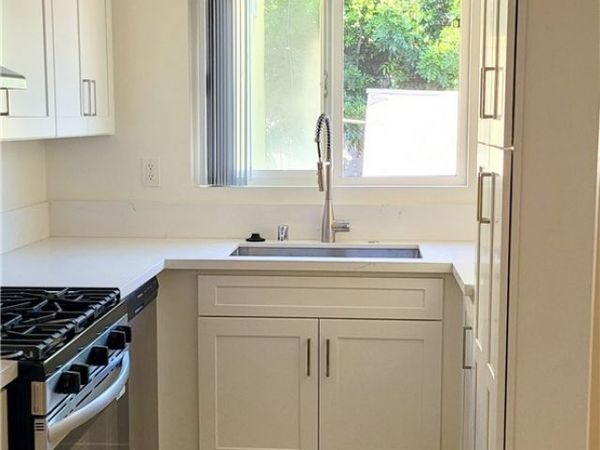 518 E Valencia, Unit F, Burbank, CA 91501
