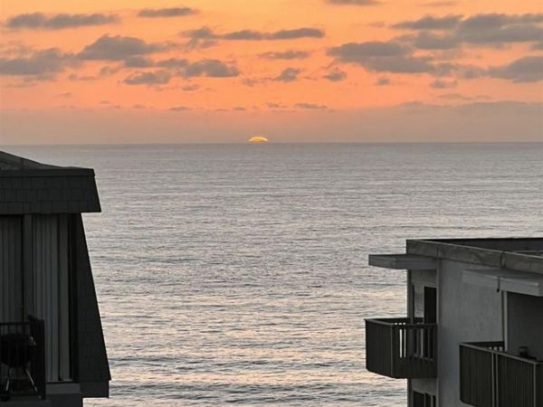 424 Stratford Ct, Unit A25, Del Mar, CA 92014