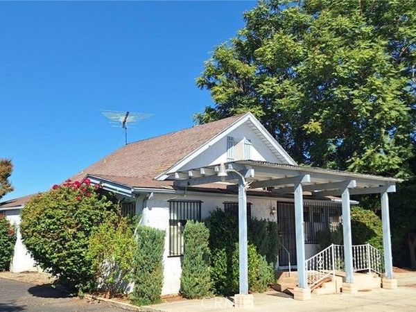 615 N Palm Avenue, Hemet, CA 92543