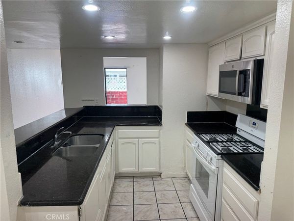 8847 Willis Avenue, Unit 13, Panorama City, CA 91402