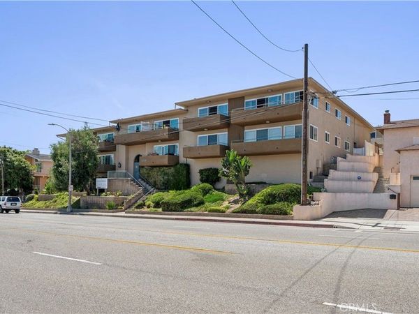 209 S Prospect Avenue, Unit 105, Redondo Beach, CA 90277