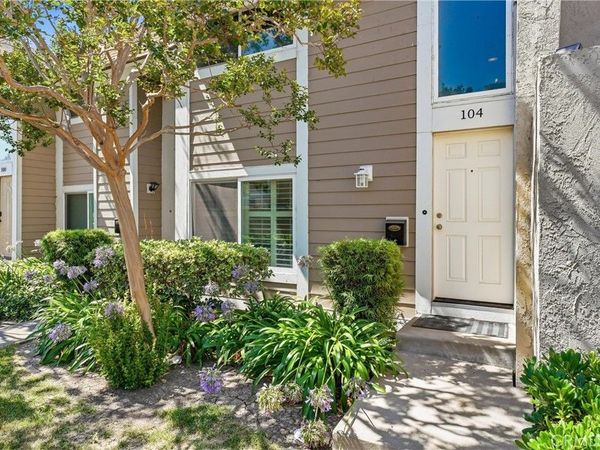 104 Oval, Irvine, CA 92604