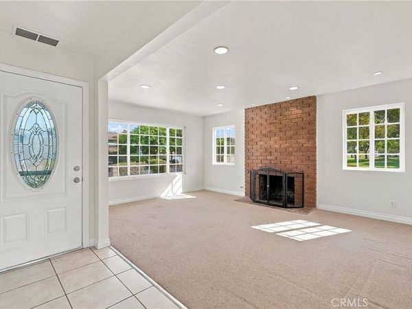 6912 Tahiti, Cypress, CA 90630