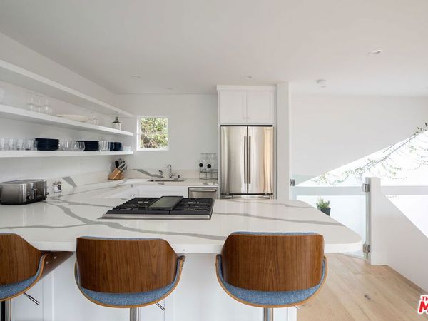 29233 Heathercliff Road, Unit 3, Malibu, CA 90265