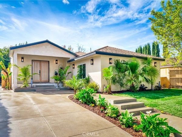 22120 Costanso Street, Woodland Hills, CA 91364
