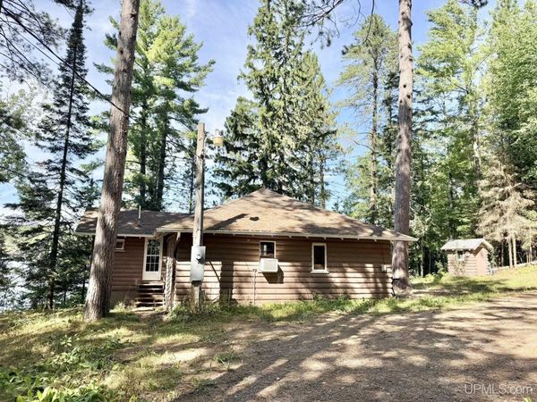 131 E Stager Lake Drive, Mastodon Twp, MI 49920