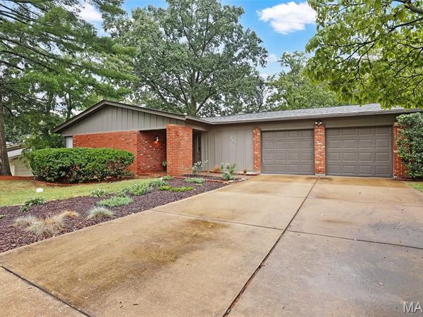 957 Flair Court, St Louis, MO 63146