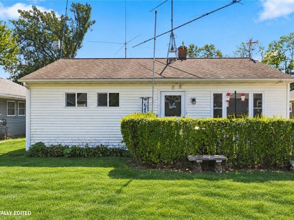 645 40th Street NE, Cedar Rapids, IA 52402
