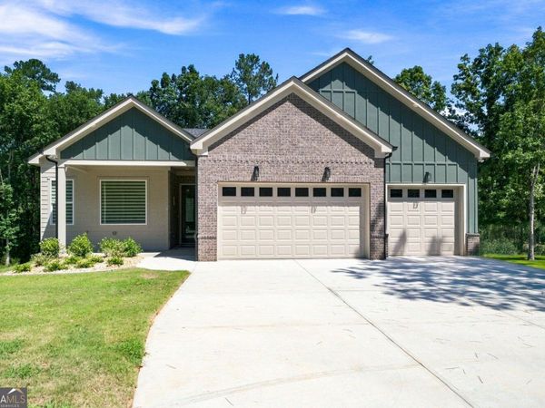 2541 Aniki Bee Drive, Monroe, GA 30656