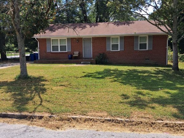 2840 Carriage Lane, South Fulton, GA 30349