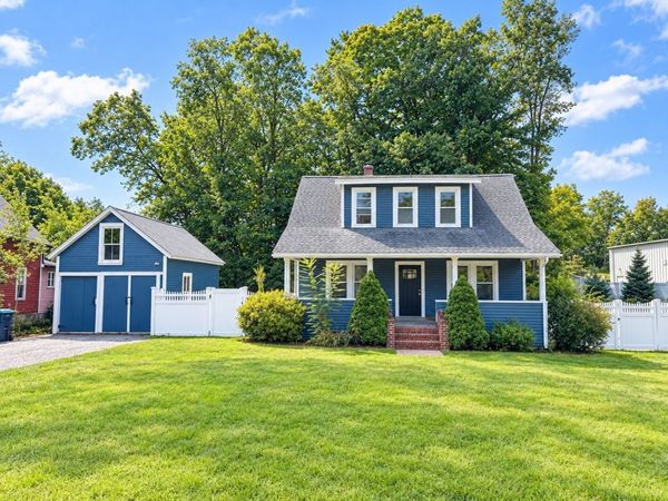 24 Pratts Junction Rd, Sterling, MA 01564