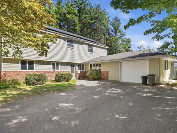 27 Ansie Road, Chelmsford, MA 01824