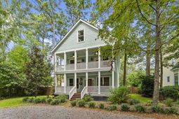 108 Lowndes Lane photo 4