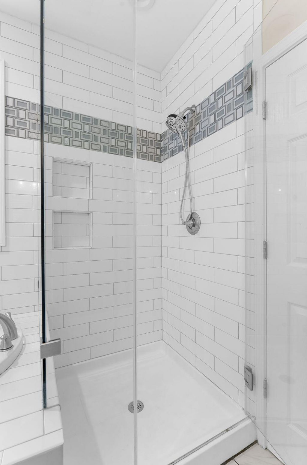 108 Lowndes Lane Photo 31