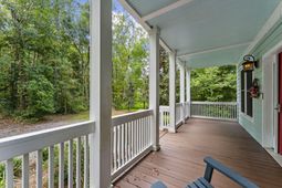 108 Lowndes Lane photo 4