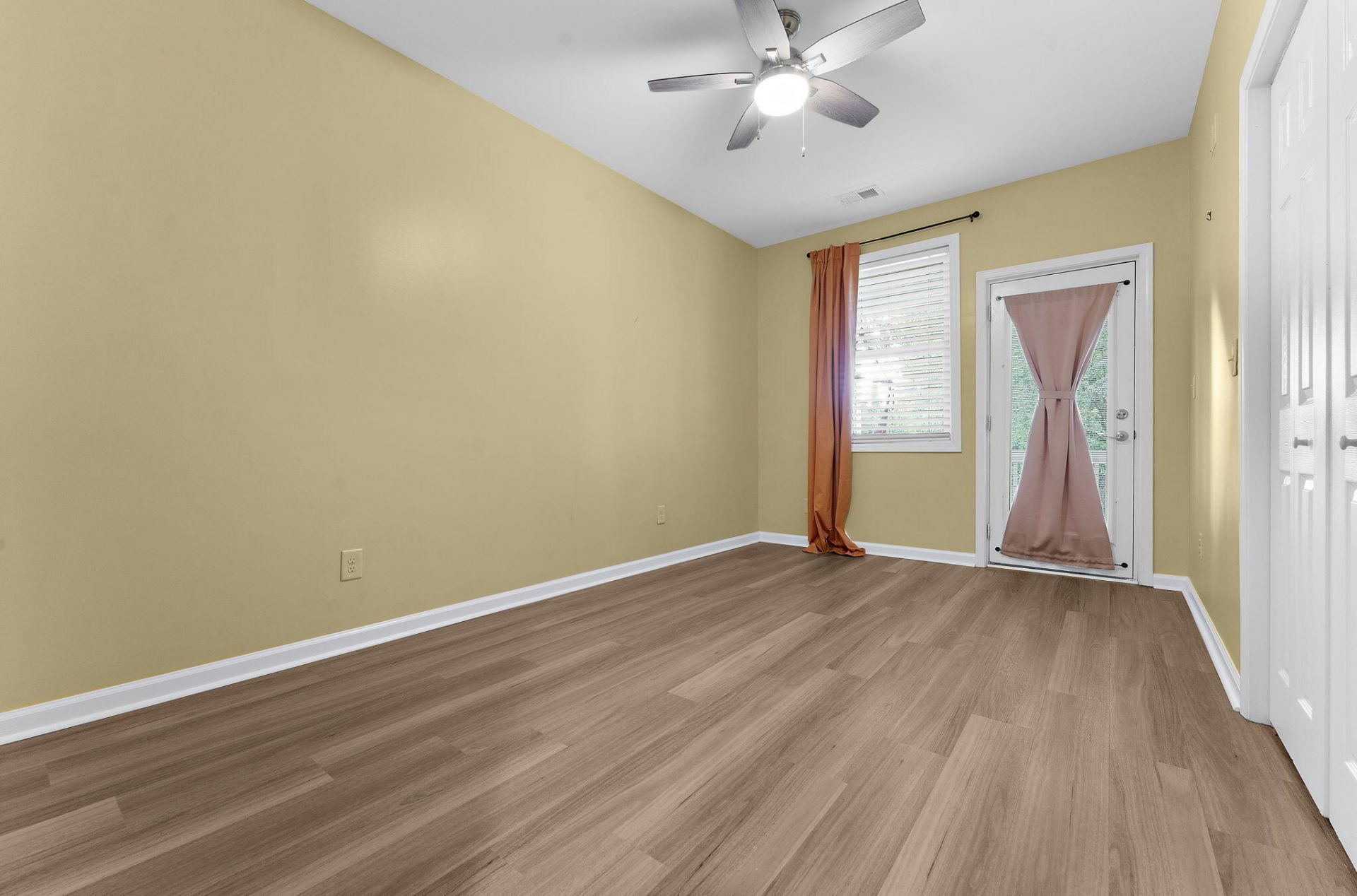 108 Lowndes Lane Photo 43