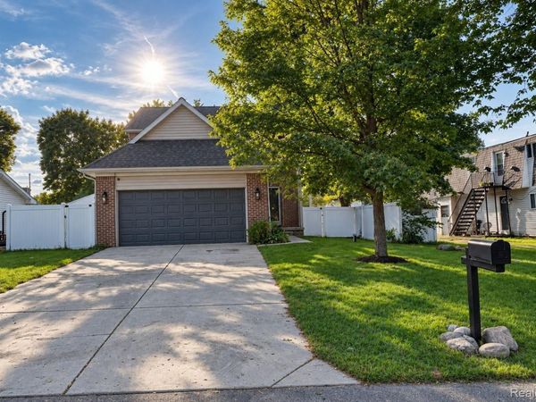61 Narrin Street N, Ortonville Village, Mi 48462