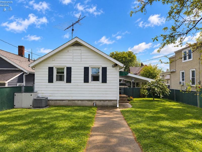 1015 Fourth Street, Sandusky, OH 44870 Photo 3
