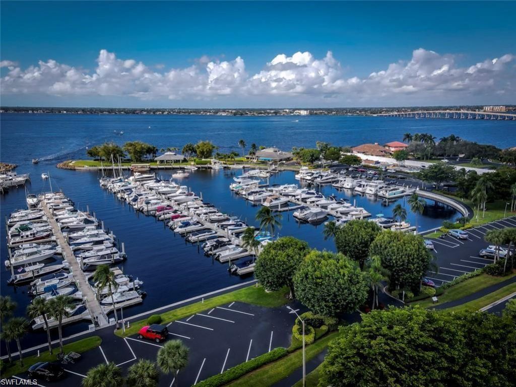 4611 S Landings Dr, Fort Myers, FL 33919 Photo