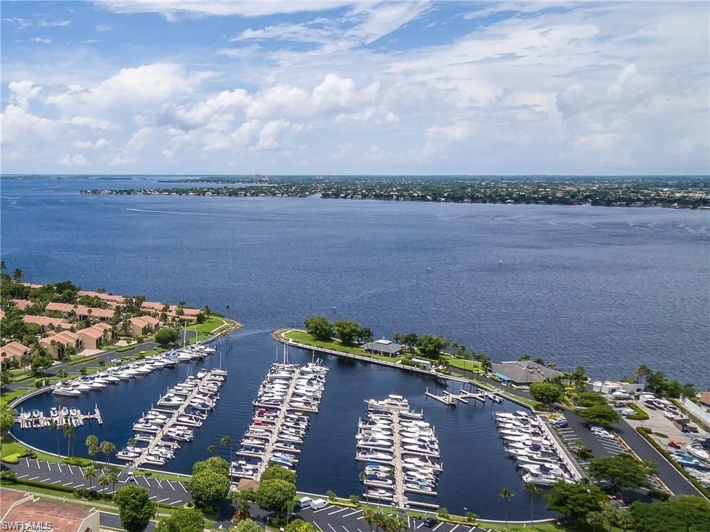 4611 S Landings Dr, Fort Myers, FL 33919 Photo