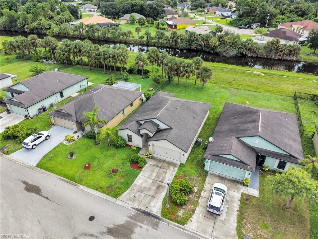169 Shadow Lakes Dr, Lehigh Acres, FL 33974 Photo