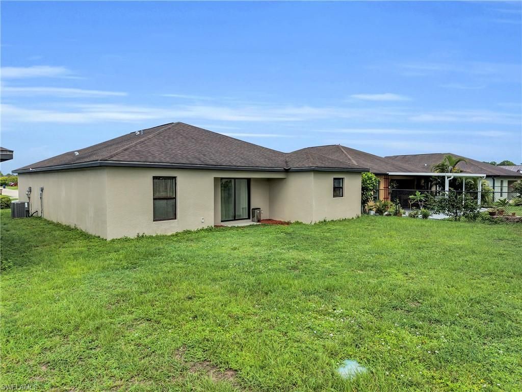 169 Shadow Lakes Dr, Lehigh Acres, FL 33974 Photo