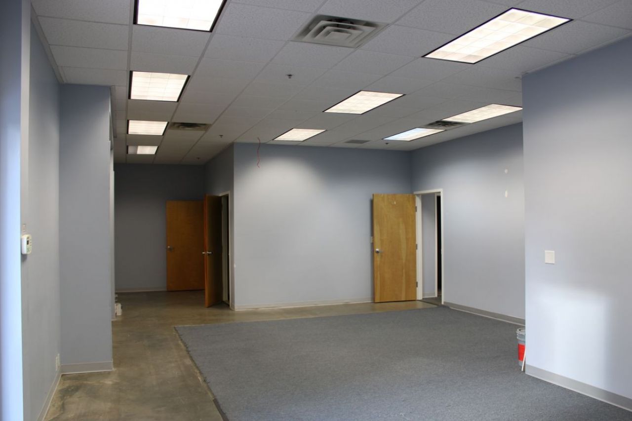 2457 Aviation Avenue  Photo 5