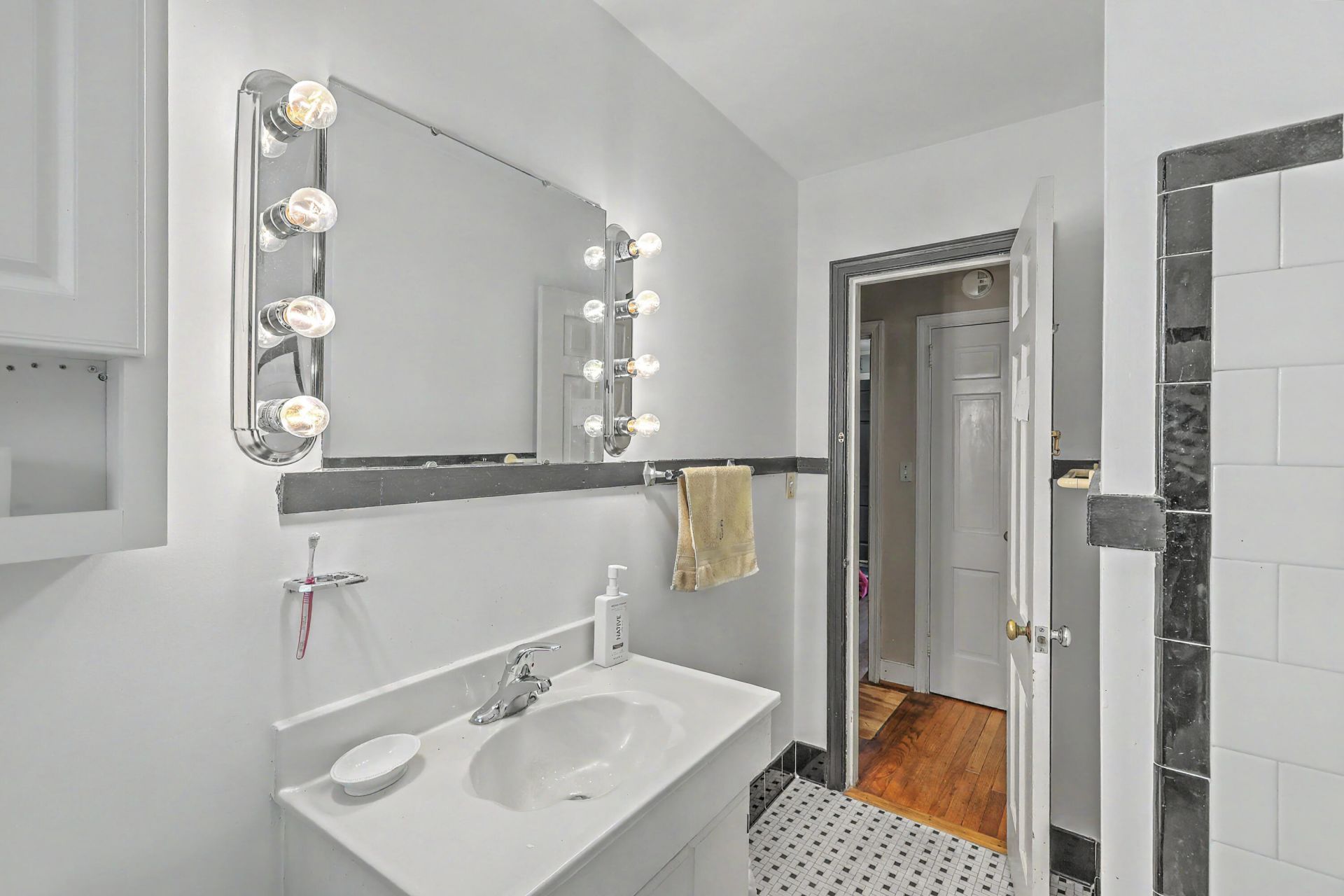 4 Oakdale Place  Photo 20