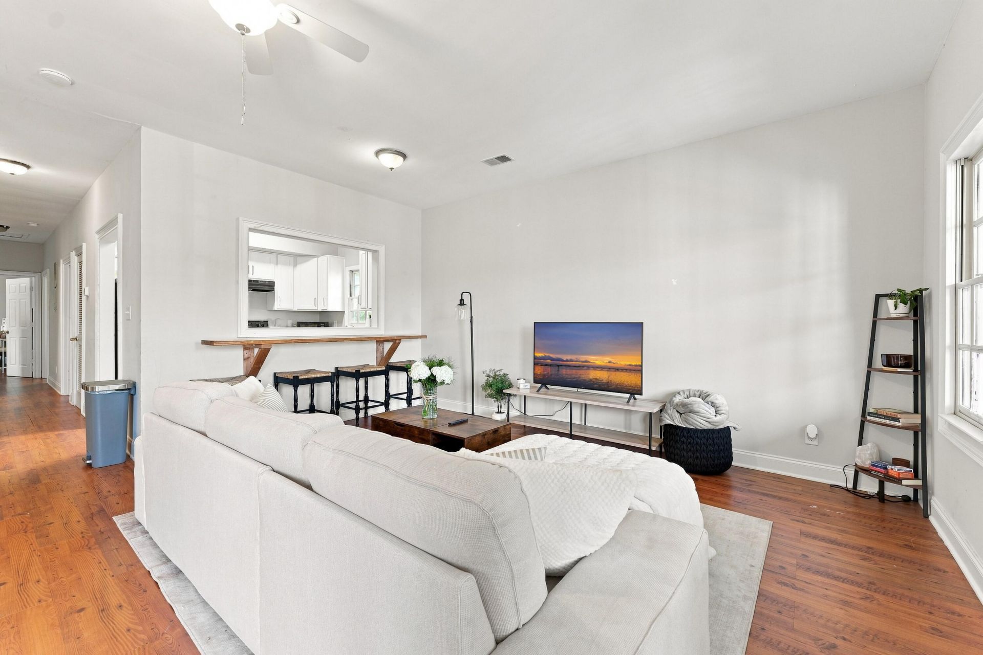 183 Smith Street  Photo 4