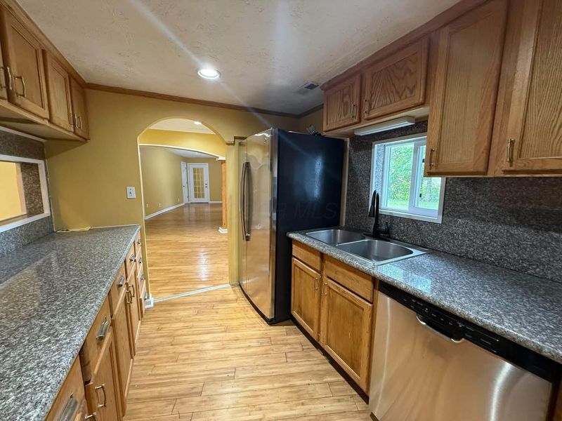 1404 S Waggoner Road, Reynoldsburg, OH 43068 Photo 11