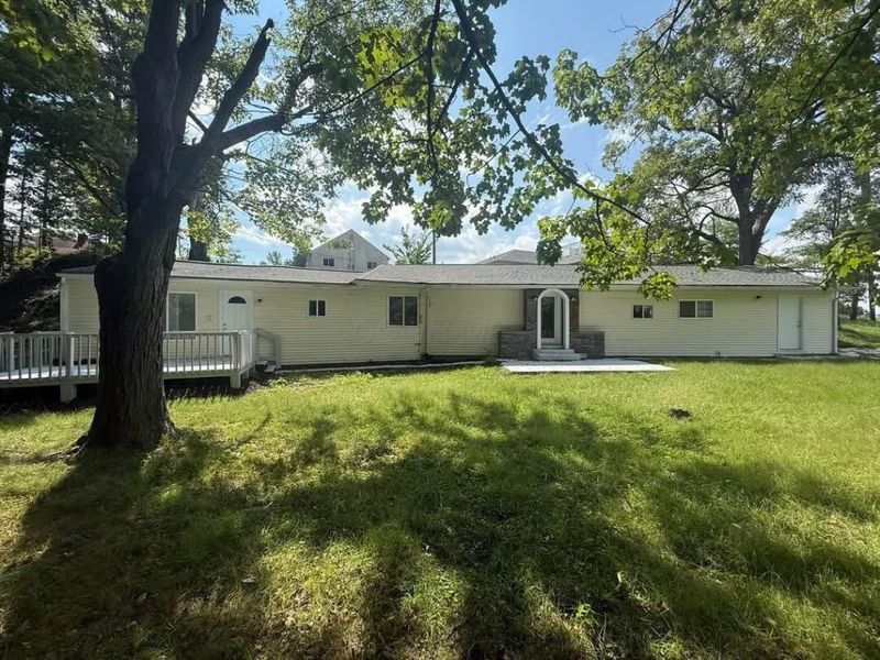 1404 S Waggoner Road, Reynoldsburg, OH 43068 Photo 2