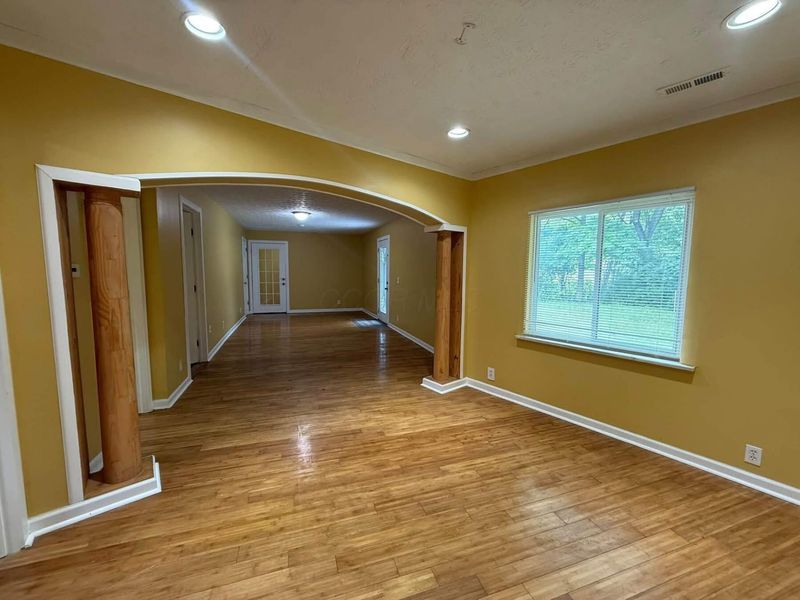 1404 S Waggoner Road, Reynoldsburg, OH 43068 Photo 3