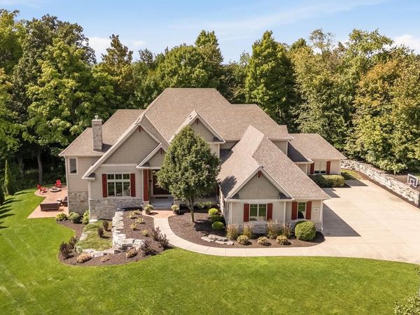 1265 Lorien COURT, Brookfield, WI 53045