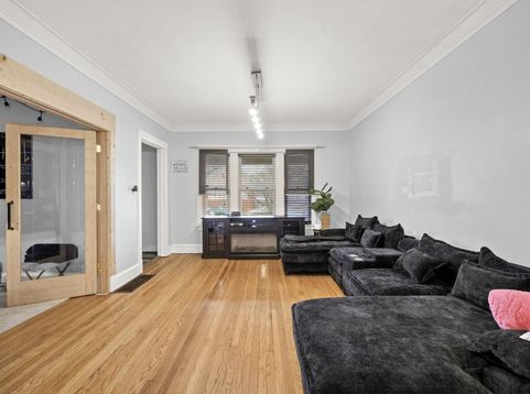 Main Photo