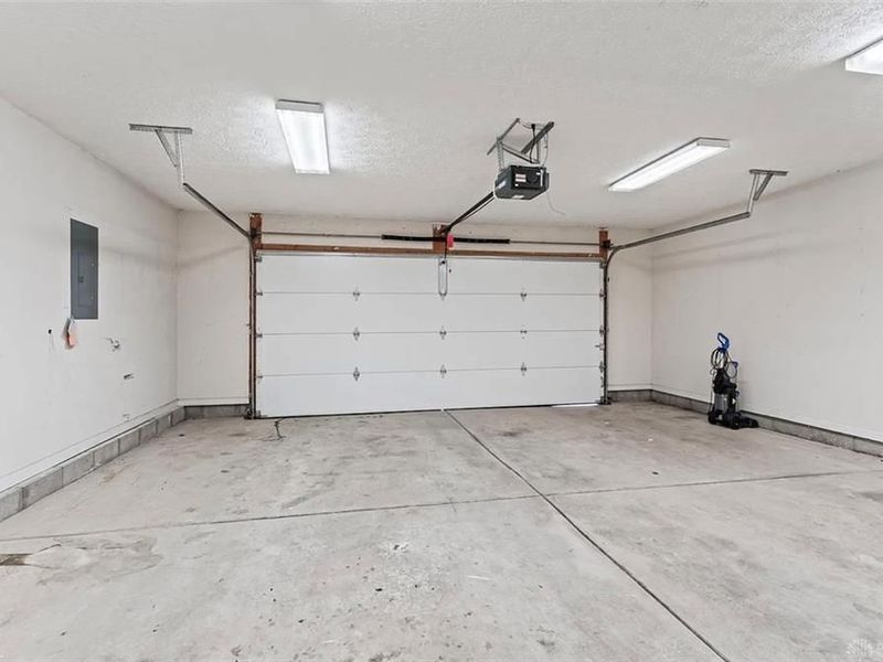 4660 Hialeah Park, Huber Heights, OH 45424 Photo 20