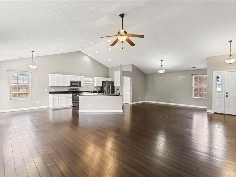 4660 Hialeah Park, Huber Heights, OH 45424 Photo 8