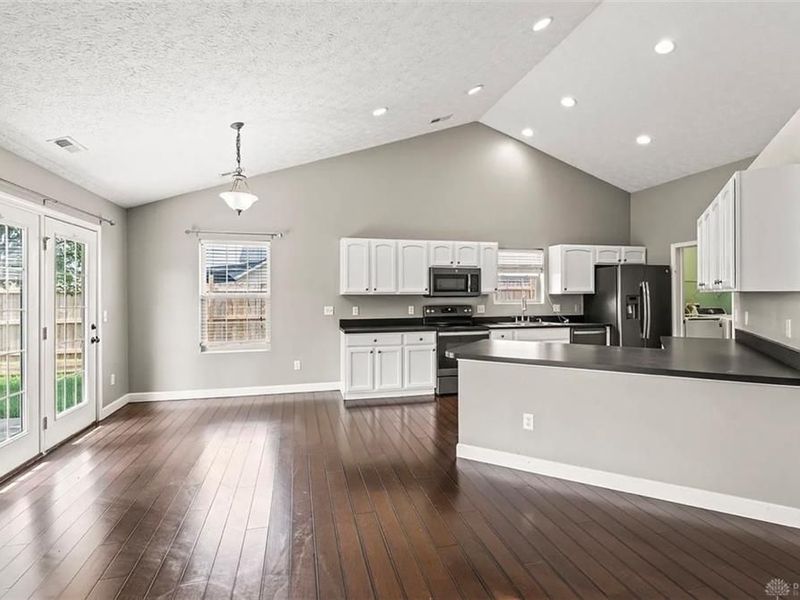 4660 Hialeah Park, Huber Heights, OH 45424 Photo 9
