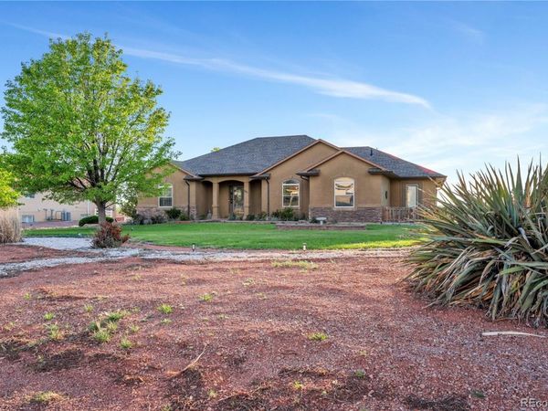 581 S Seaside Drive, Pueblo, CO 81007
