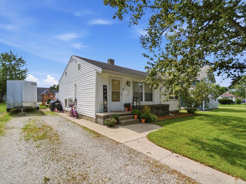303 Washington Street, Wapakoneta, OH 45895 Photo 3