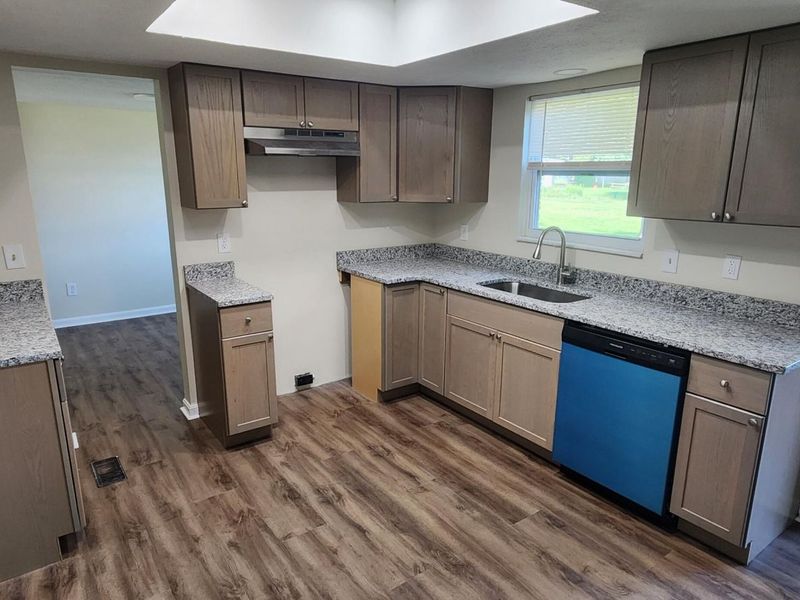 825 Comanche Lane, Tipp City, OH 45371 Photo 7
